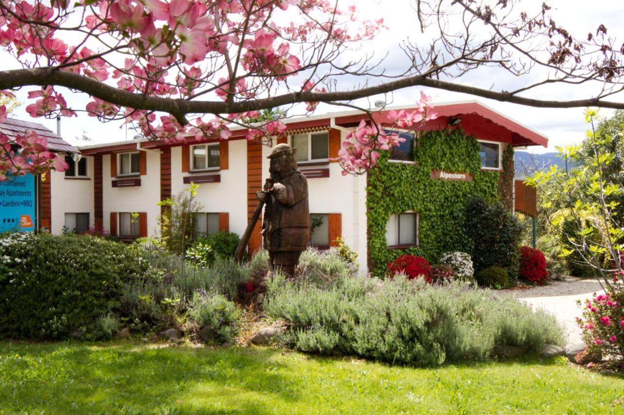 Alpenhorn Holiday Units Mount Beauty Bagian luar foto