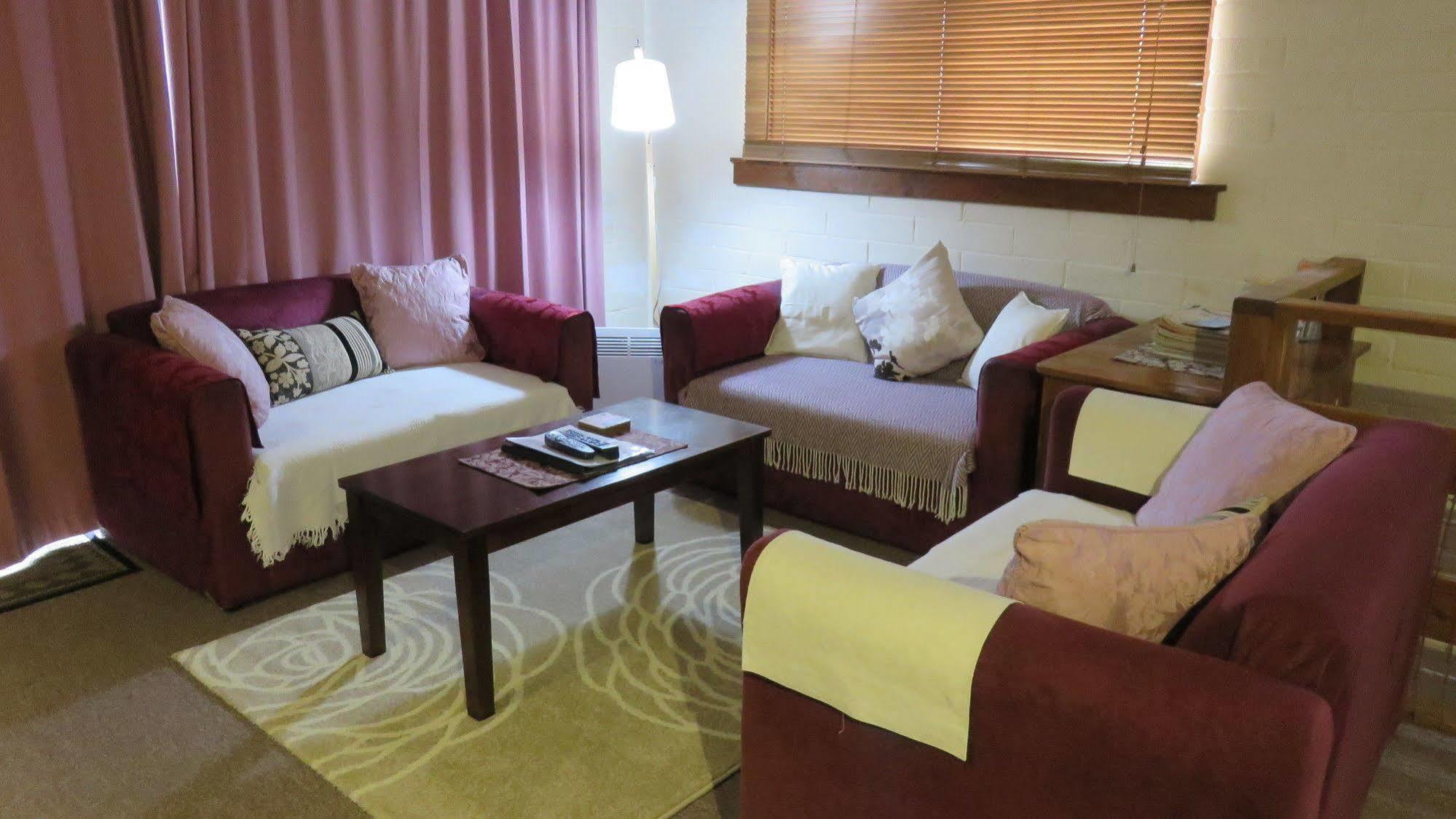 Alpenhorn Holiday Units Mount Beauty Bagian luar foto