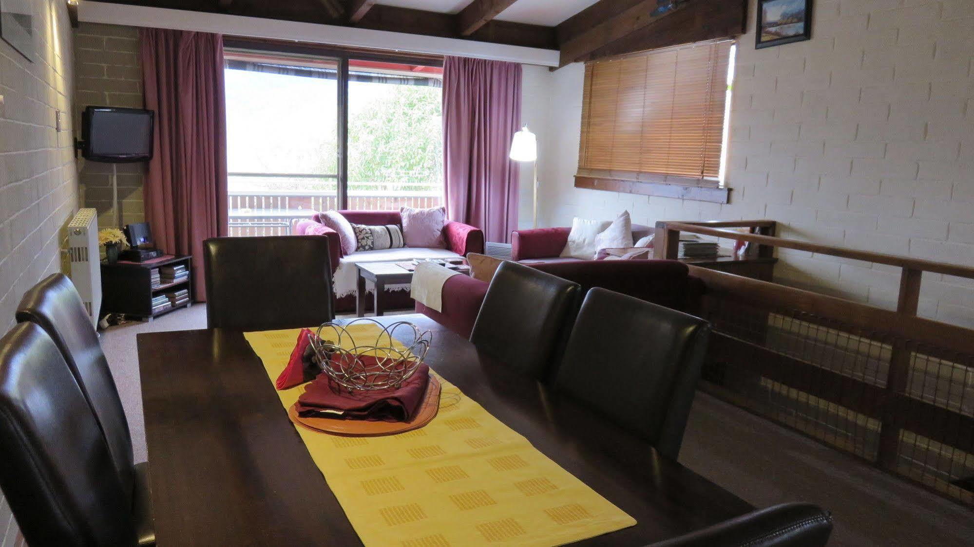 Alpenhorn Holiday Units Mount Beauty Bagian luar foto
