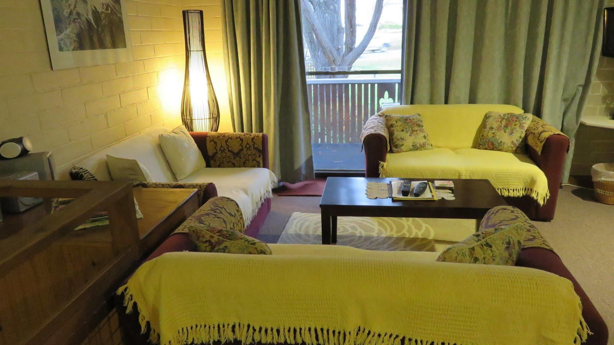 Alpenhorn Holiday Units Mount Beauty Bagian luar foto