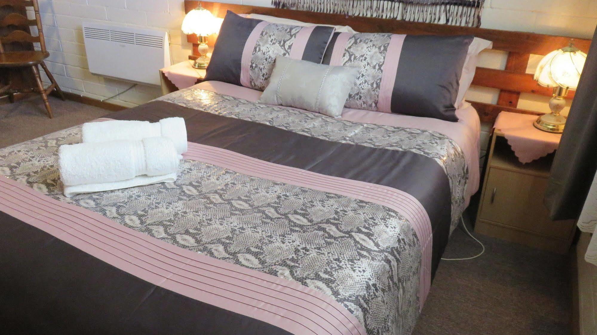 Alpenhorn Holiday Units Mount Beauty Bagian luar foto