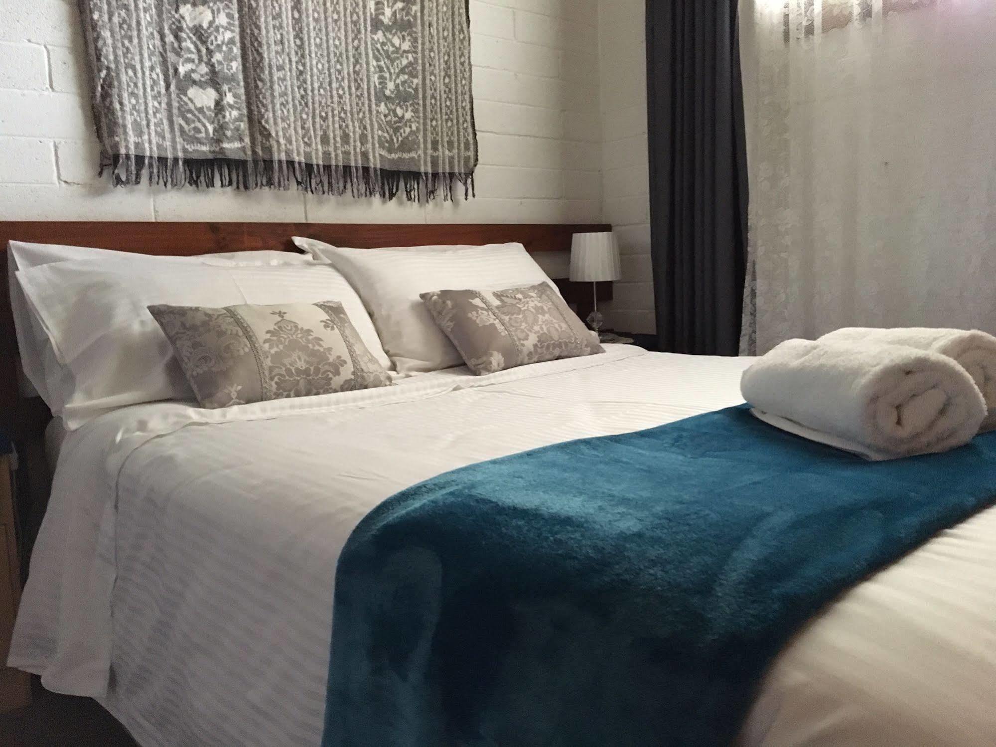 Alpenhorn Holiday Units Mount Beauty Bagian luar foto