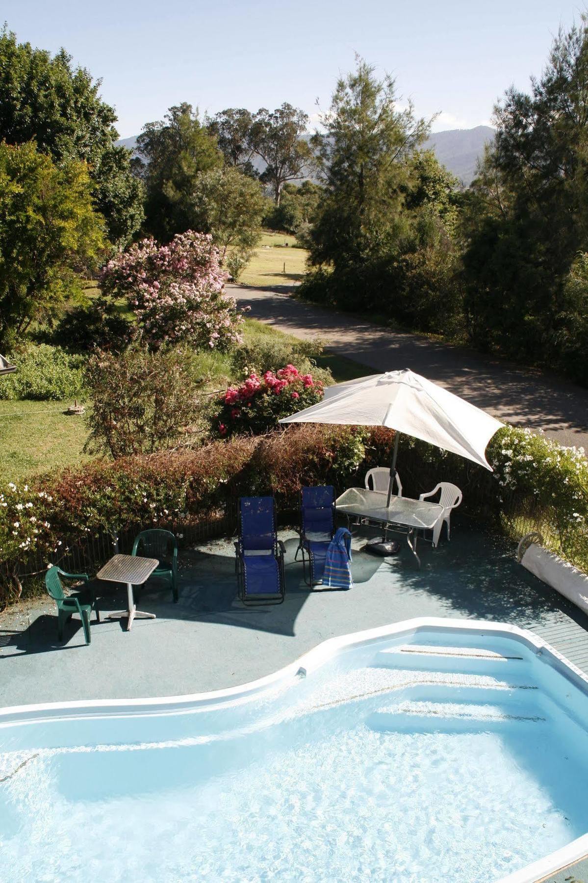 Alpenhorn Holiday Units Mount Beauty Bagian luar foto